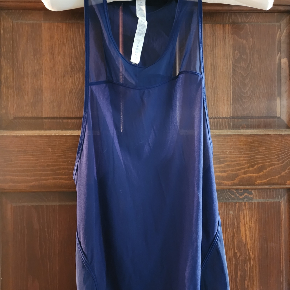 Lululemon Light And Breezy Top Size 2